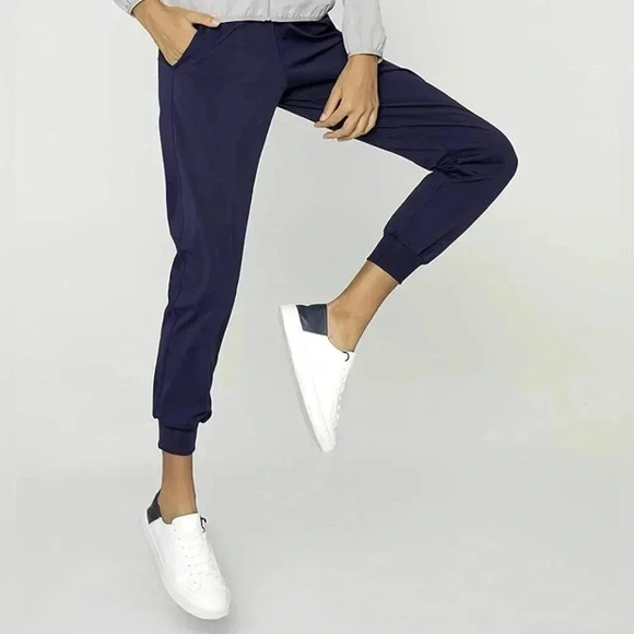 NWT- Ankle Rib Cuff Style joggers with pull string a casual-Size Medium - Picture 4 of 7